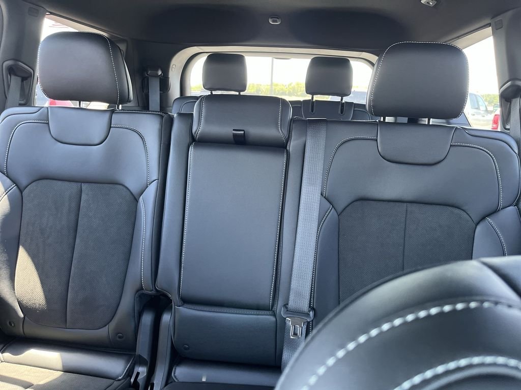 New 2026 White Jeep Altitude image 22