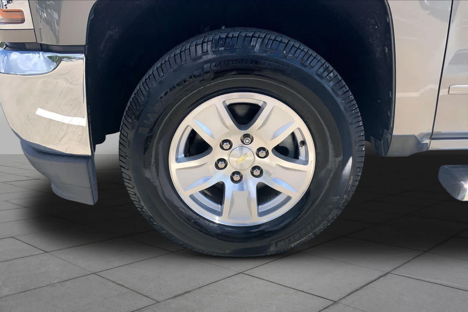 Used 2017 Pepperdust Metallic Chevrolet LT image 11