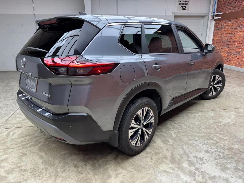 Certified Used 2023 Gun Metallic Nissan SV image 5