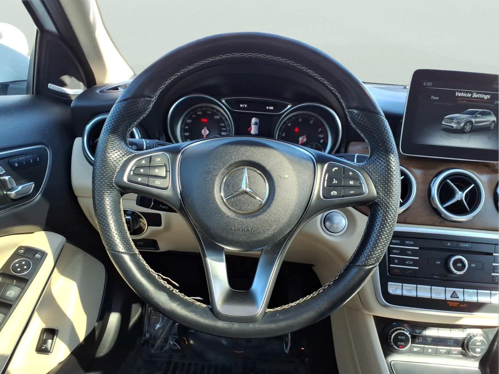 Used 2019 Polar White Mercedes-Benz GLA 250 image 20