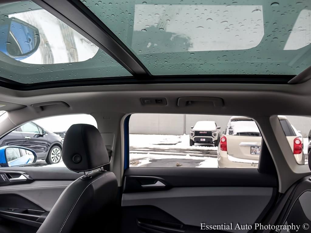 2023 VOLKSWAGEN TAOS - Image 11