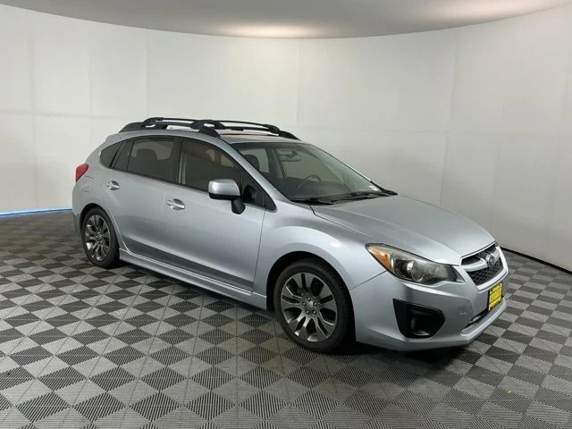 Used 2013 Silver Subaru 2.0i Sport Limited image 3