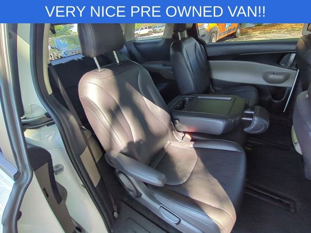 Used 2026 White Kia LXS image 33