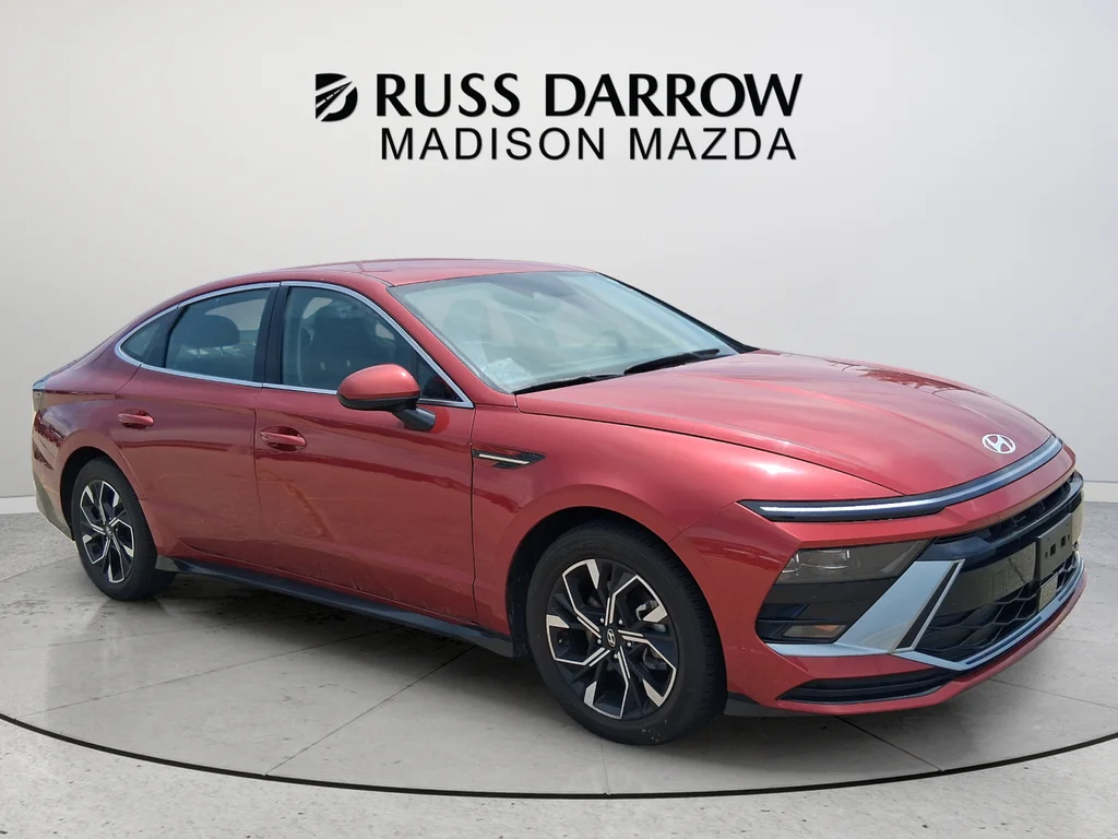 Used 2024 Red Hyundai SEL image 7