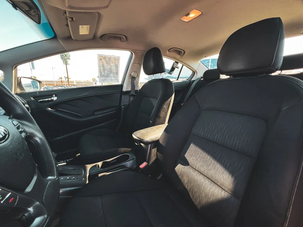 Used 2014 Brown Kia LX image 16