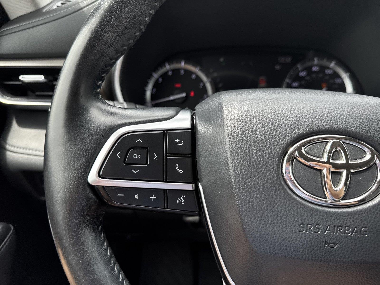 Used 2021 Moondust Toyota Limited image 21
