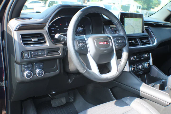 Certified Used 2022 Midnight Blue Metallic GMC SLE image 8