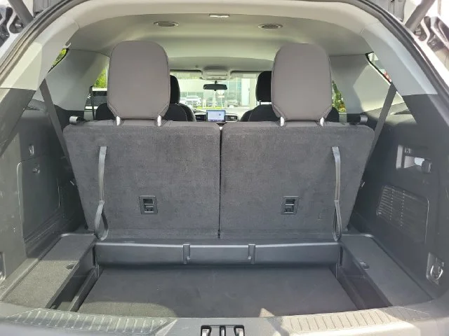 Used 2021 White Ford XLT image 9