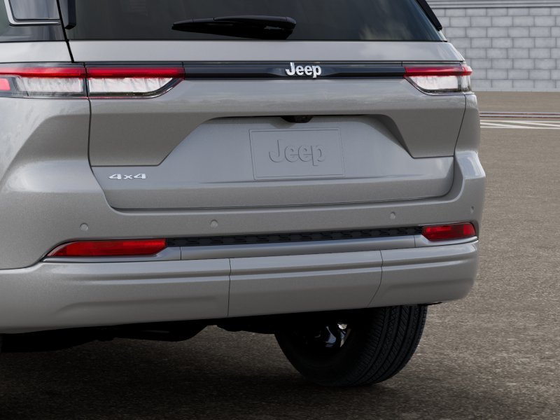 New 2026 Silver Zynith Exterior Paint Jeep Limited Reserve BLACKOUT image 39