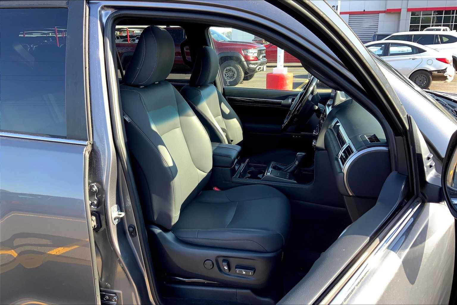 Used 2022 Nebula Gray Pearl Lexus Premium image 8