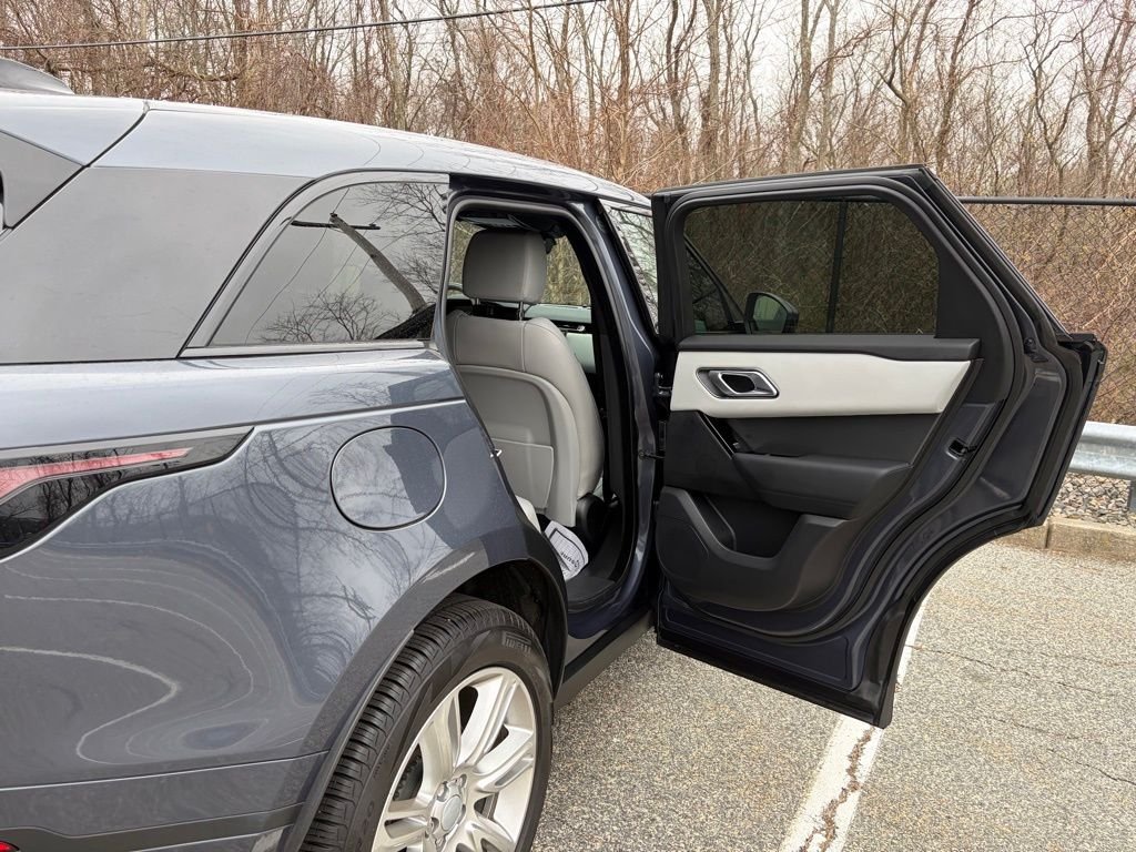 Used 2026 Blue Land Rover S image 16