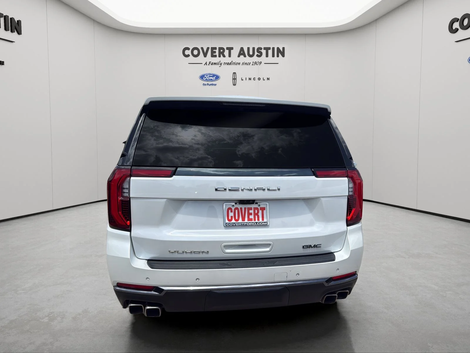 Certified Used 2025 White GMC Denali Ultimate image 5