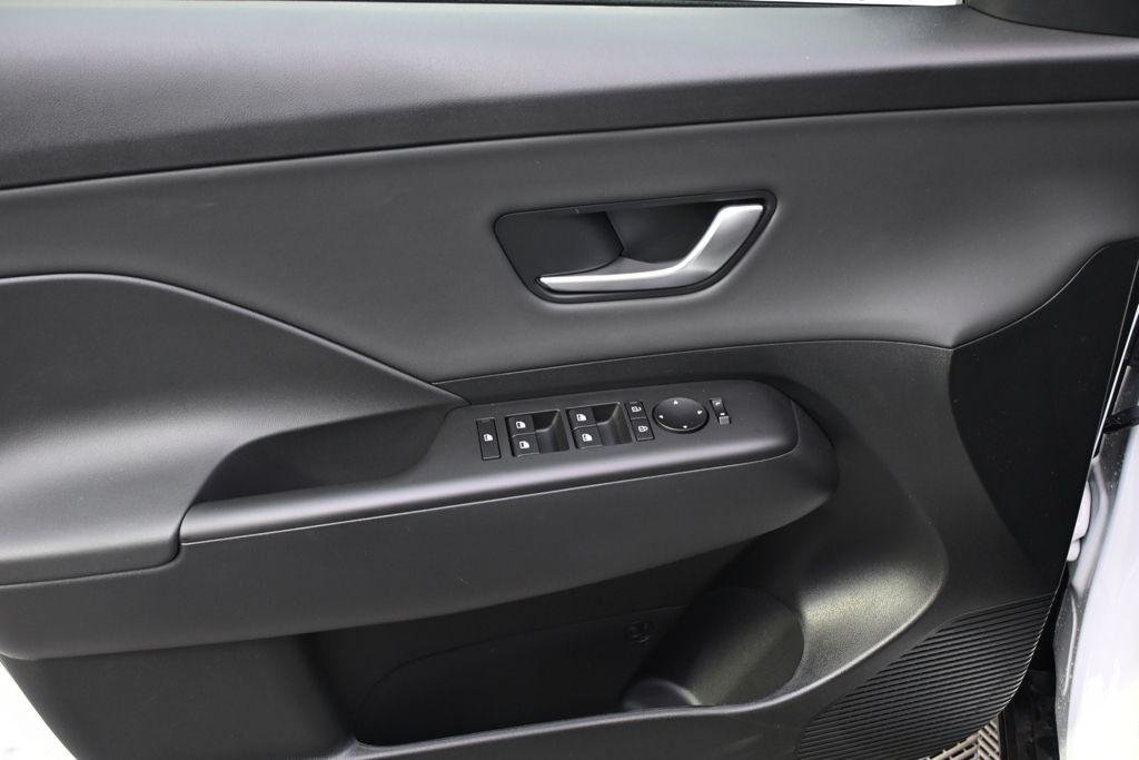 New 2026 White Hyundai SEL Premium AWD image 22