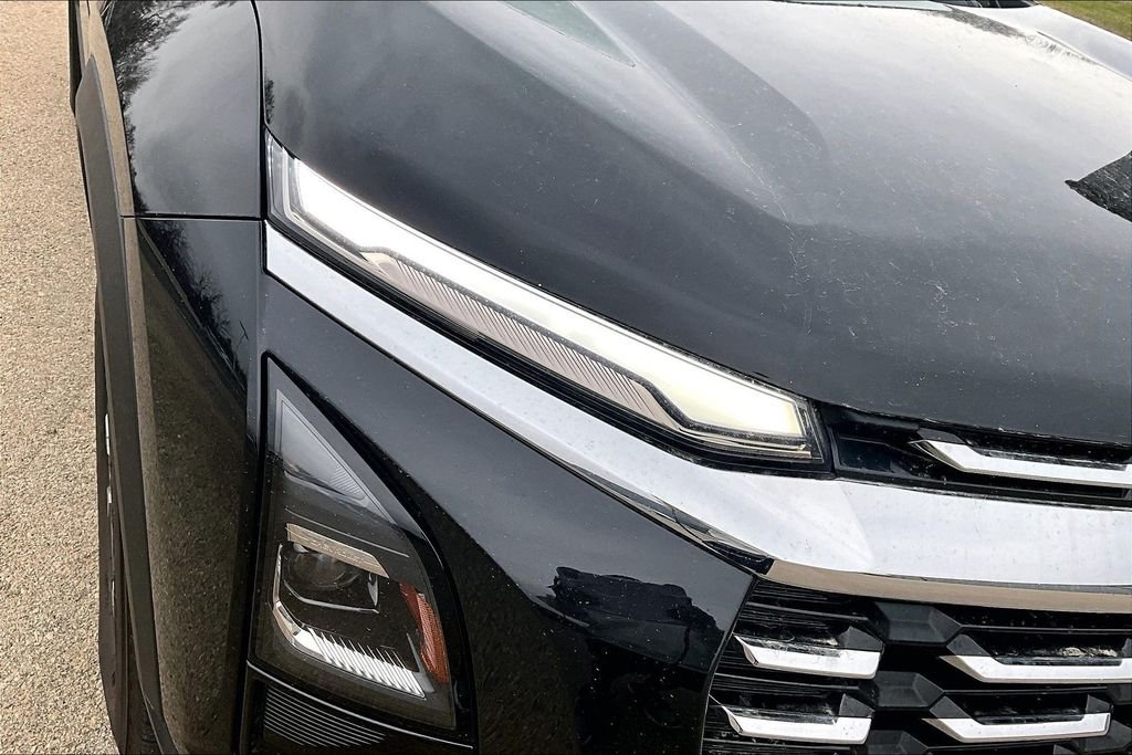 Used 2025 Black Chevrolet LT image 29