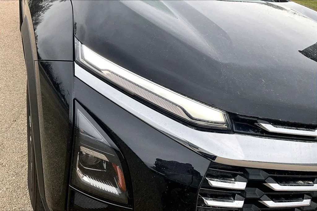 Used 2025 Black Chevrolet LT image 29