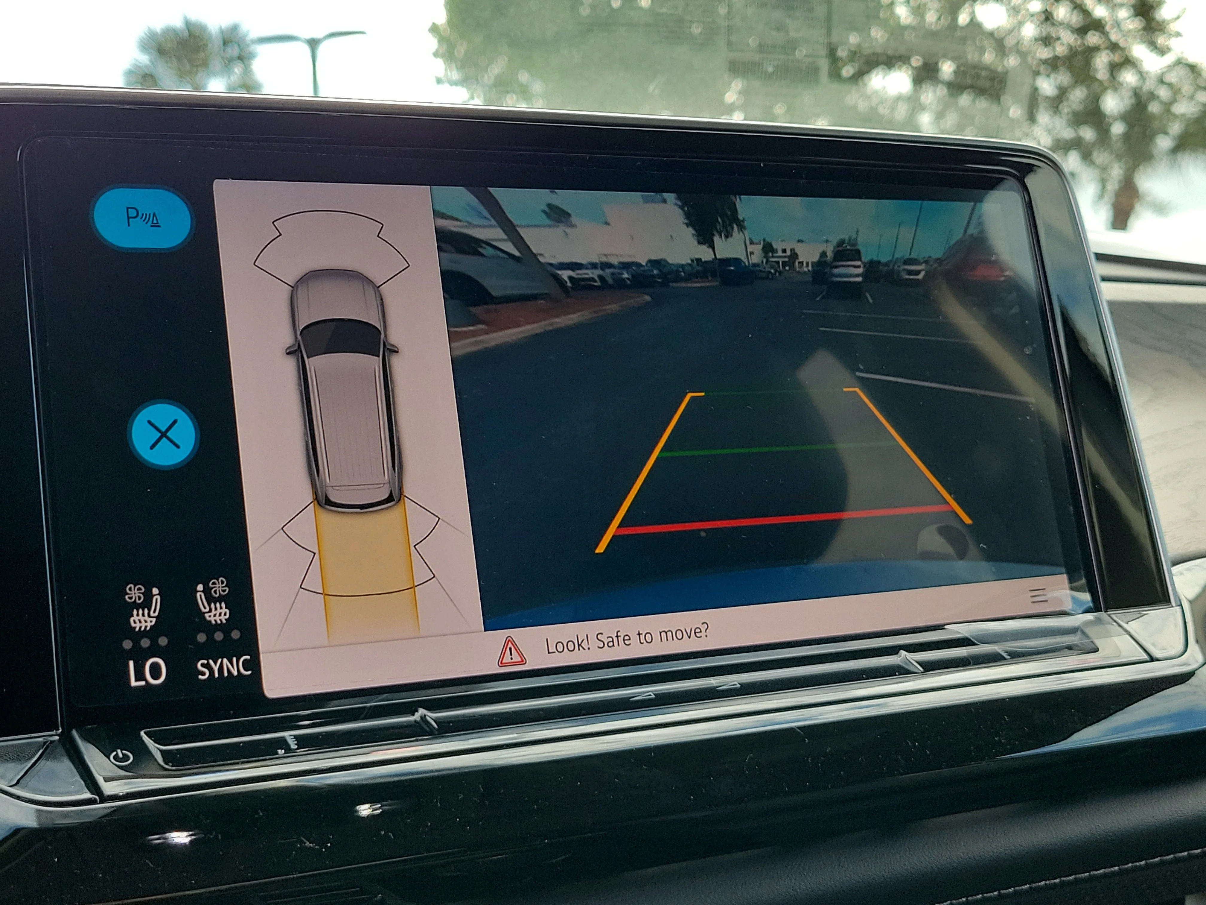 New 2026 Silver Volkswagen SE w/Technology image 29