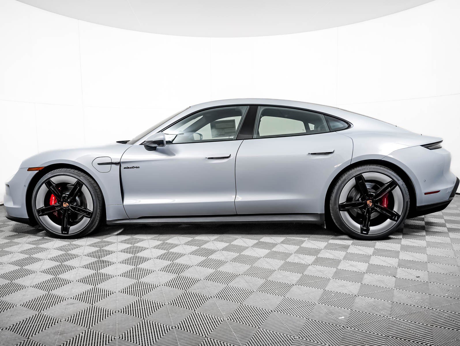 New 2026 ICE GREY Porsche 4S image 2