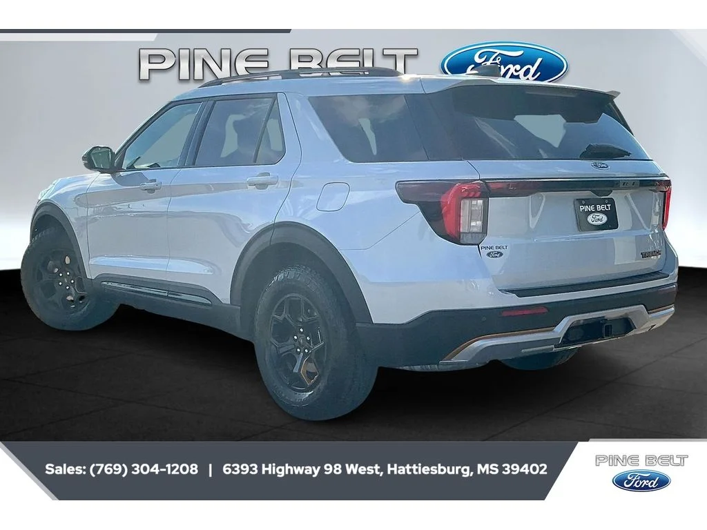 New 2026 Space White Metallic Ford Tremor® image 2