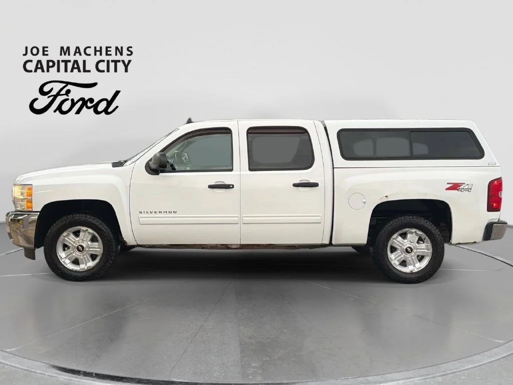 Used 2013 White Chevrolet LT image 9