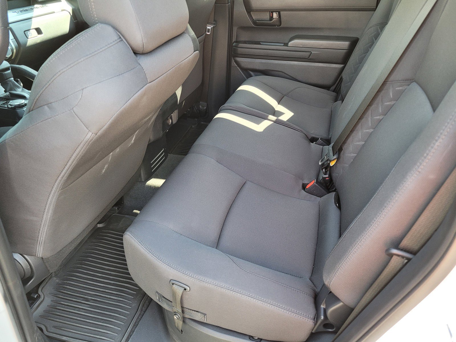 2026 Toyota Tacoma SR5 - Photo 6