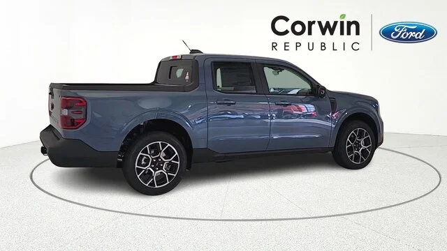 New 2026 Azure Gray Metallic Tri-Coat Ford Lariat® image 32