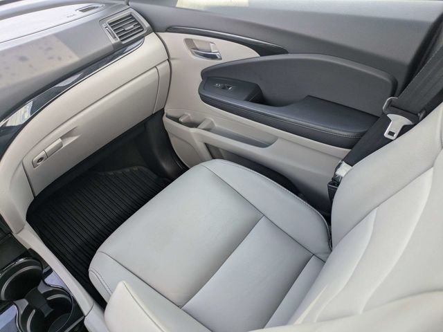 Used 2017 Gray Honda Touring image 19