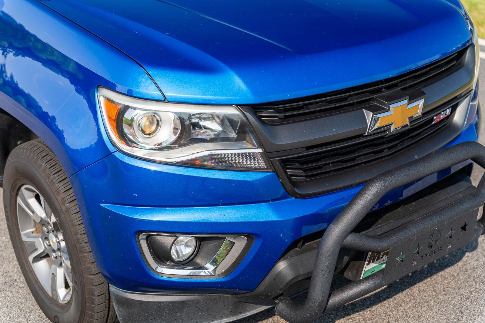 Used 2018 Blue Chevrolet Z71 image 10