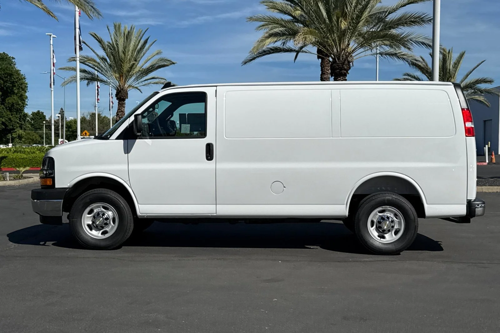 2026 Chevrolet Express Cargo WT view 6