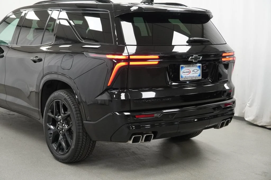 Used 2024 Mosaic Black Metallic Chevrolet RS image 41