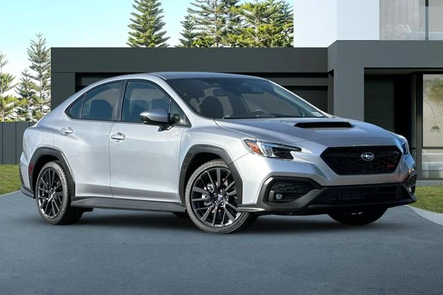 New 2026 ICE SILVER METALLIC Subaru Premium image 2