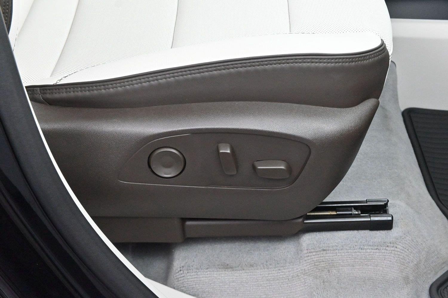Used 2024 Ebony Twilight Metallic GMC AWD Denali image 36