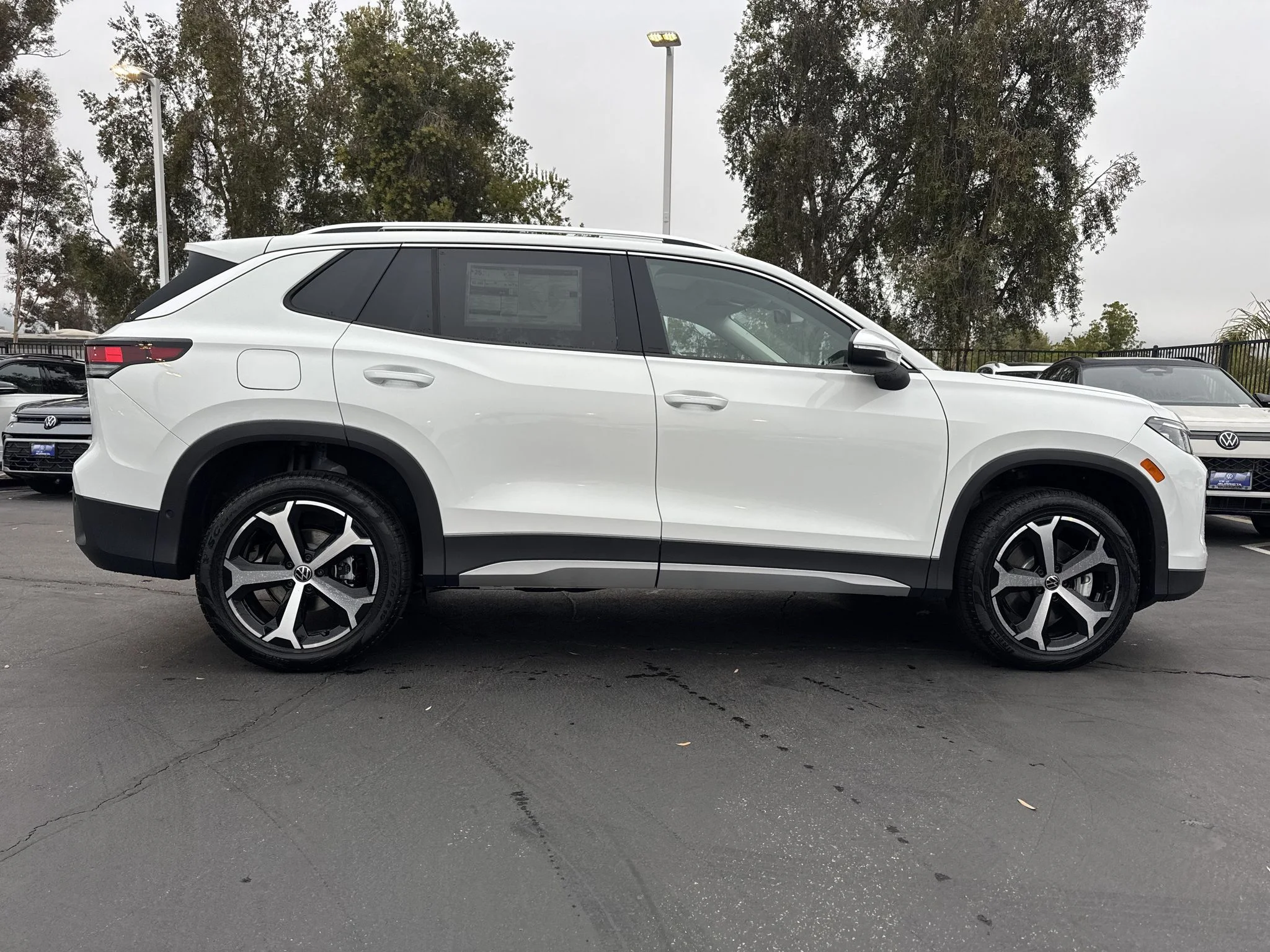 New 2026 Pure White Volkswagen SE image 9