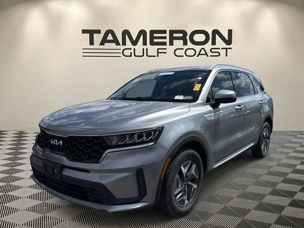 Used 2022 Gray Kia S image 3