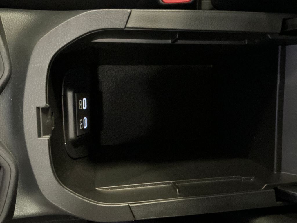Used 2025  Toyota XLE image 24
