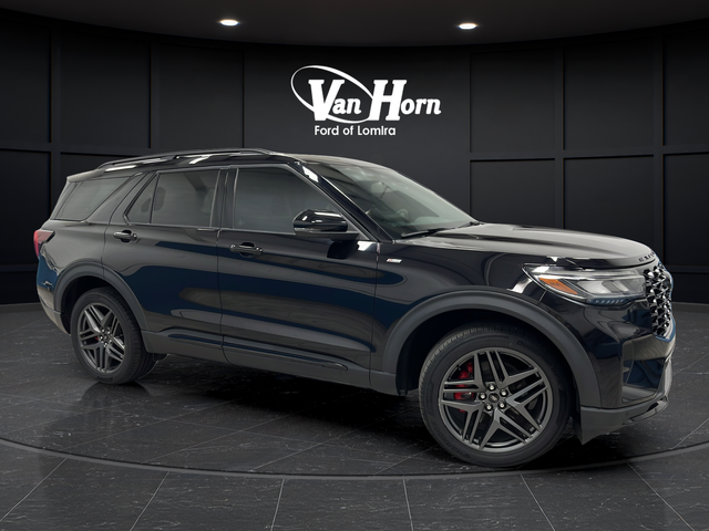 Used 2025 Agate Black Metallic Ford ST-Line image 1
