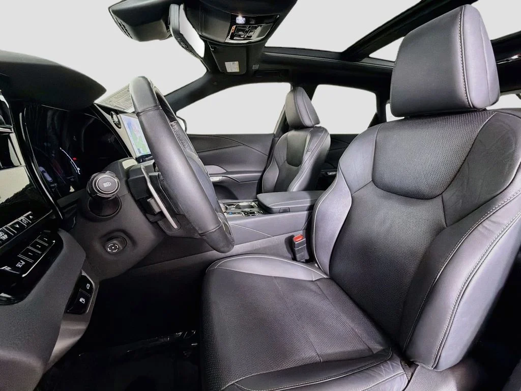 Used 2023 White Lexus 350 Premium Plus image 22