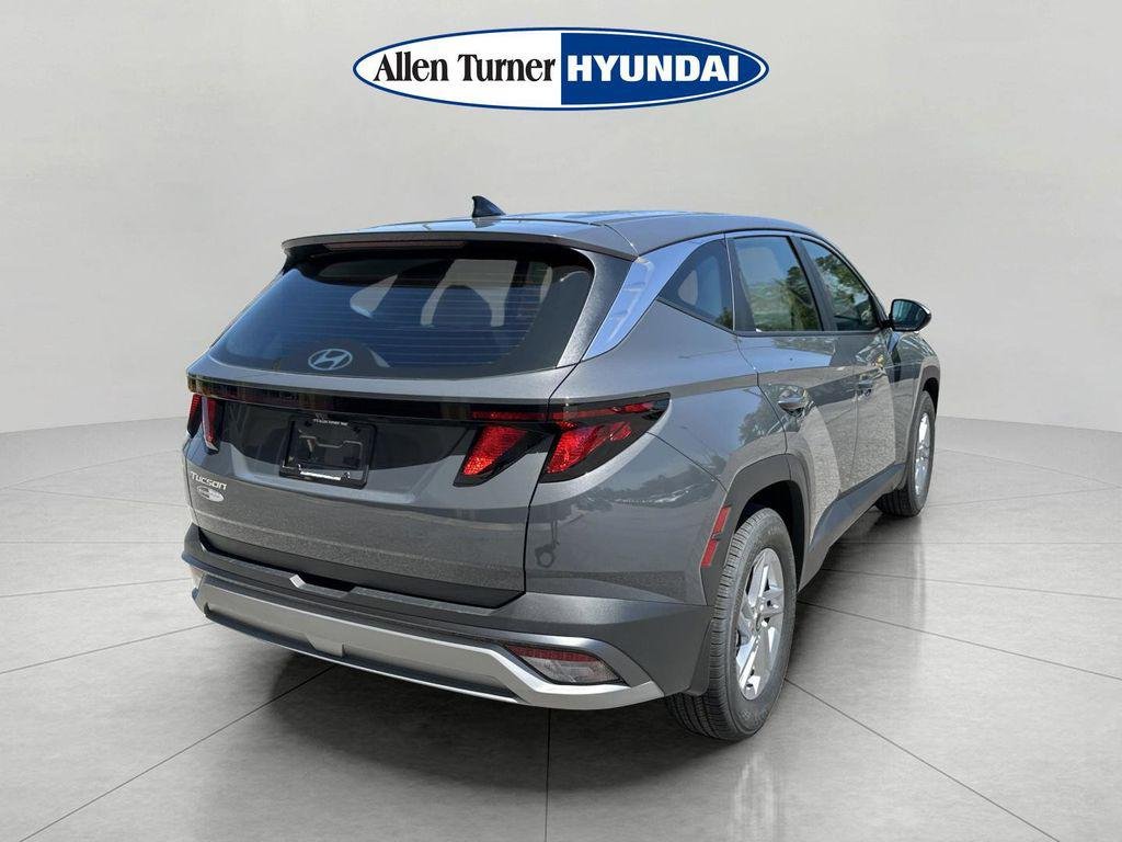 New 2026 Ecotronic Gray Hyundai SE FWD image 6