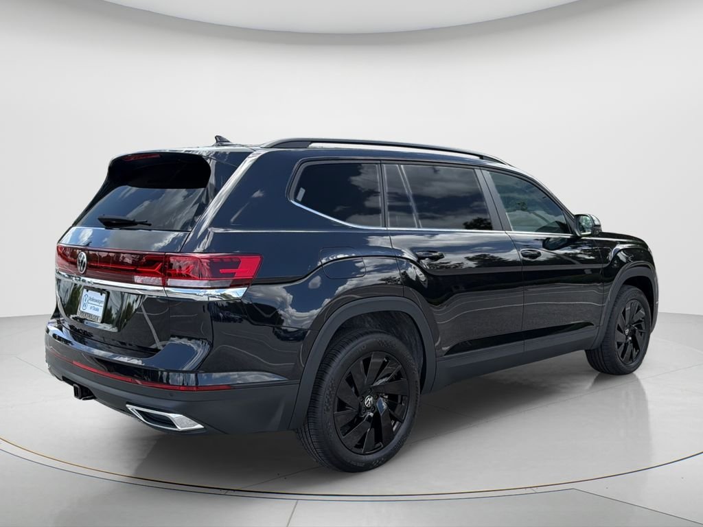 New 2026 Deep Black Pearl Volkswagen 2.0T SE w/Technology image 7
