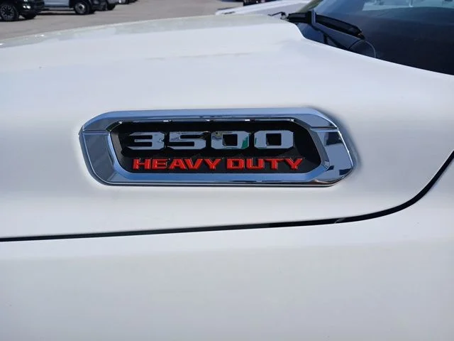 New 2026 Bright White Clear-Coat Exterior Paint RAM Tradesman image 10