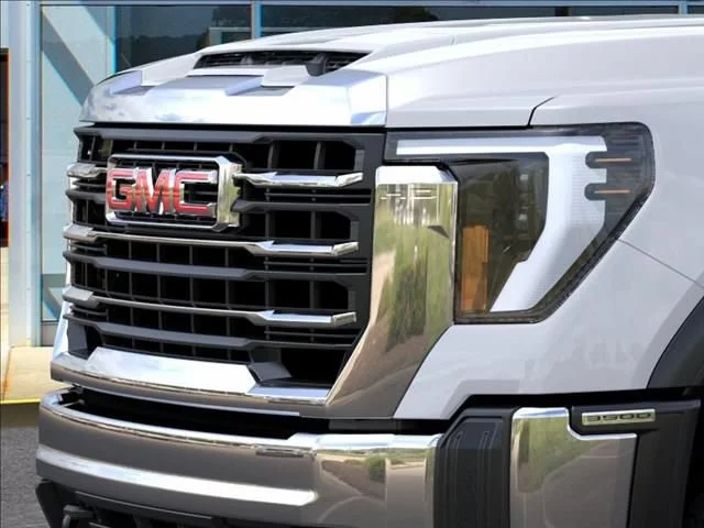 2026 GMC Sierra 3500 Chassis Cab Pro - Photo 13