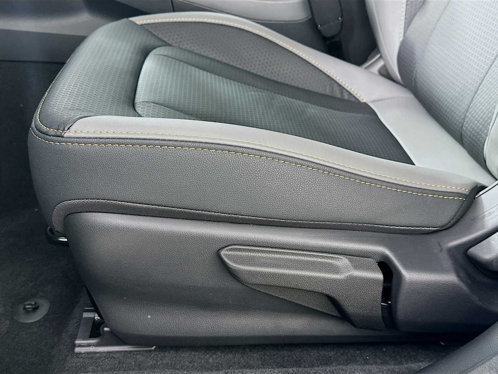 New 2026 CRYSTAL WHITE PEARL Subaru Wilderness image 17