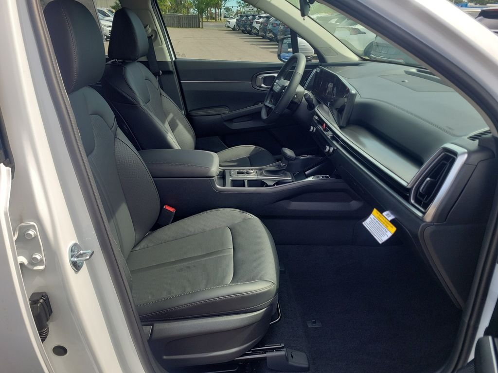New 2026 White Kia S image 7