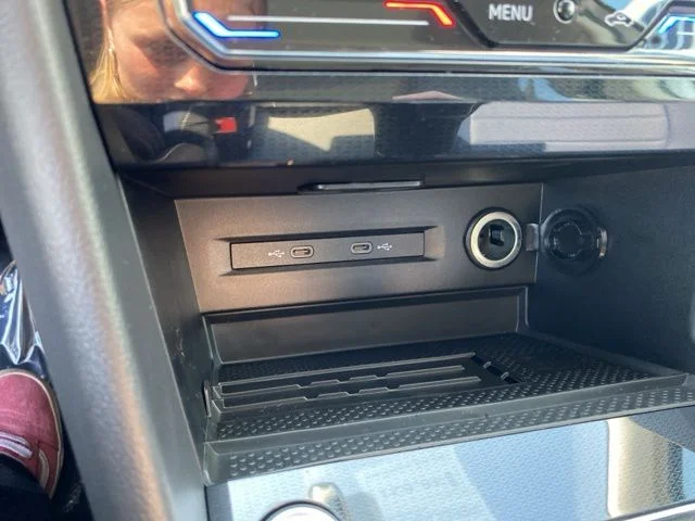 2025 Volkswagen Taos SEL - Photo 41