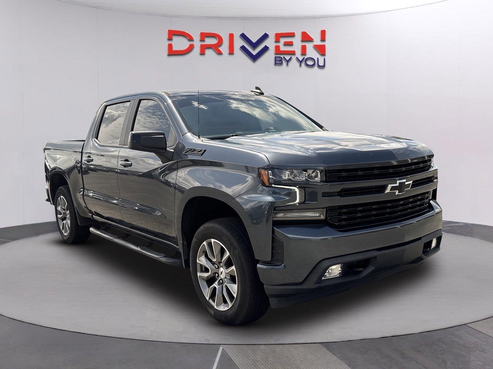 Used 2021 SHADOW GRAY METALLIC Chevrolet RST image 2