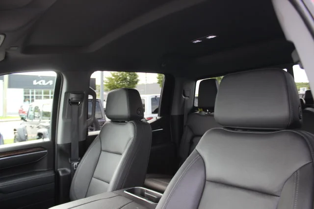 Used 2025 Red Chevrolet RST image 22