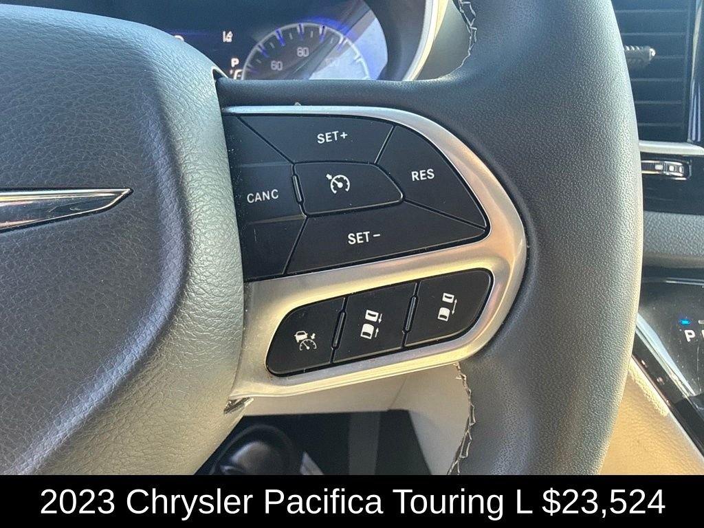 Used 2023 Crystal Metallic Chrysler Touring L image 26