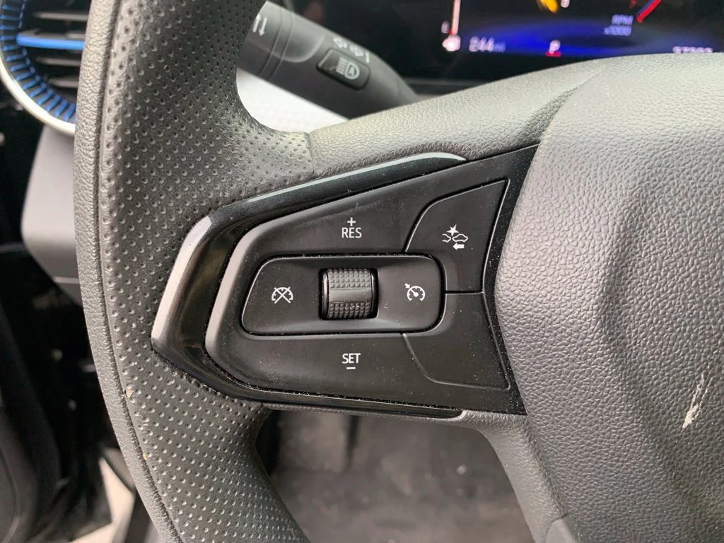 Used 2025 Mosaic Black Metallic Chevrolet LT image 12
