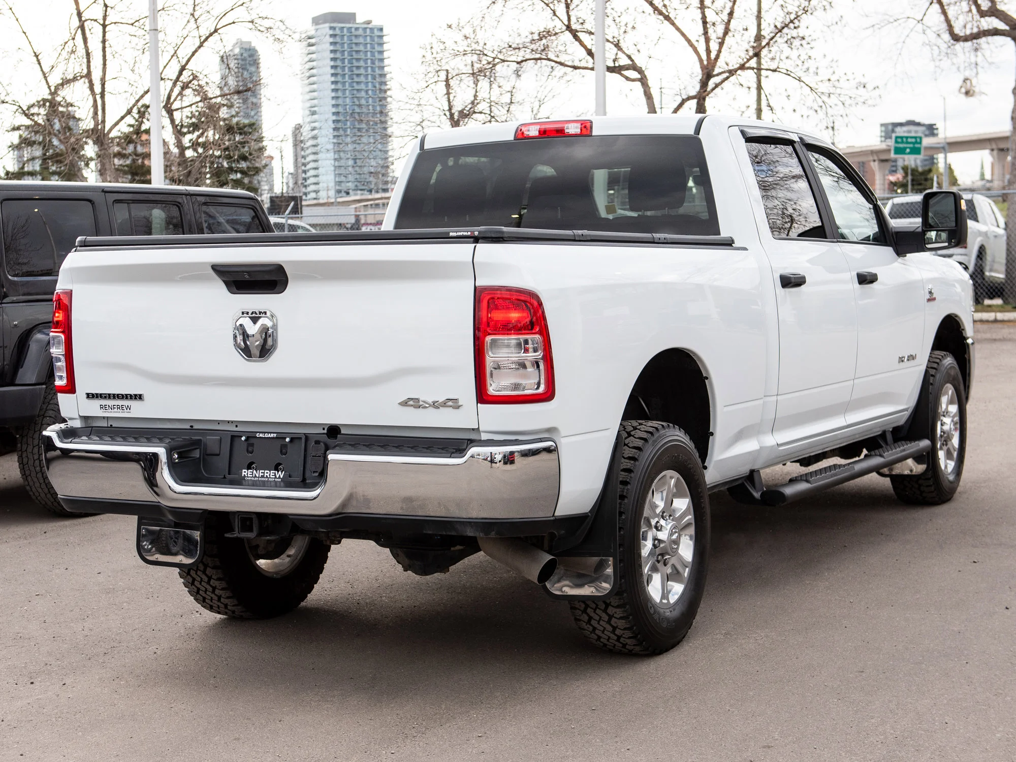 Certified Used 2023 White RAM Big Horn * No Accidents | Cummins Diesel | Apple CarPlay | Remote Start | Heated Seats image 20