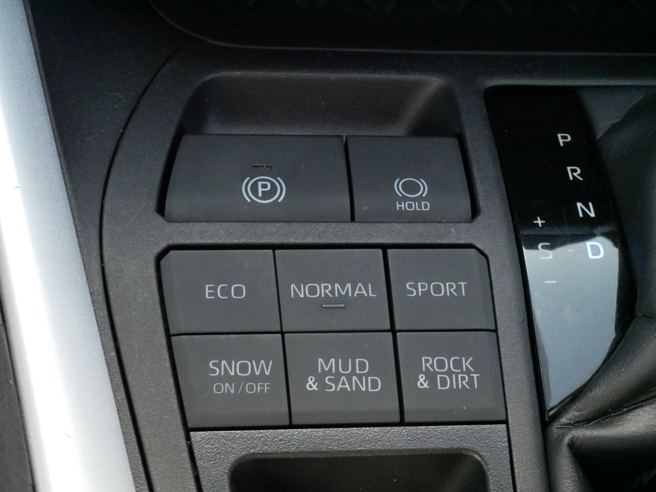 Certified Used 2025 SILVER SKY METALLIC Toyota XLE image 29