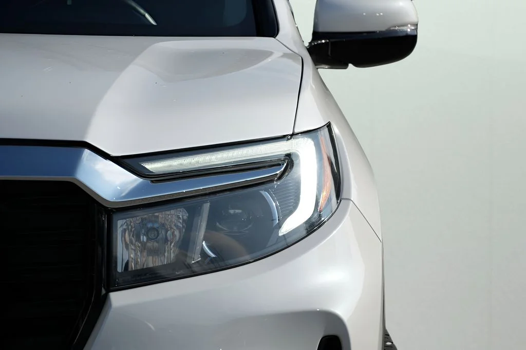 Used 2023 White Honda RTL-E image 5